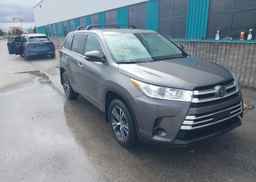 2017 TOYOTA HIGHLANDER LE