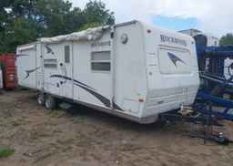 2004 FOREST RIVER ROCKWOOD