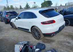 2015 PORSCHE MACAN