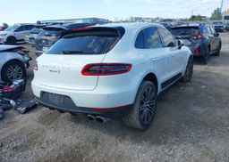 2015 PORSCHE MACAN