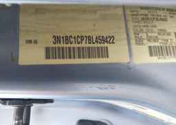 2011 NISSAN VERSA 1.8SL