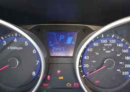 2010 HYUNDAI TUCSON GL