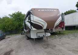 2012 CROSSROADS CRUISER 5 TH WHEEL