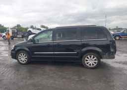 2015 CHRYSLER TOWN & COUNTRY