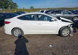 2017 HYUNDAI ELANTRA LE