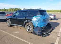 2023 NISSAN pathfinder sl