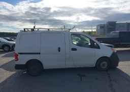 2017 NISSAN NV200 S