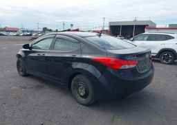 2013 HYUNDAI ELANTRA GL