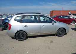 2009 KIA RONDO