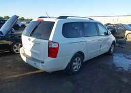 2010 KIA SEDONA LX