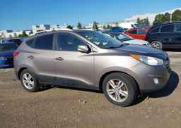 2012 HYUNDAI TUCSON GLS