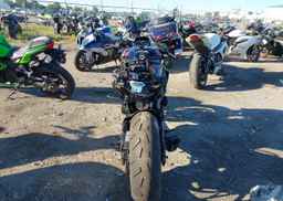 2020 SUZUKI GSX-S 1000SM