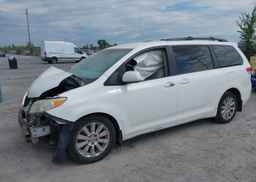 2012 TOYOTA SIENNA