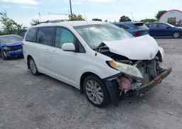 2012 TOYOTA SIENNA