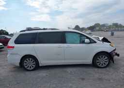 2012 TOYOTA SIENNA