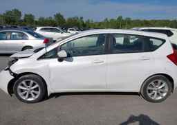 2016 NISSAN VERSA
