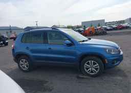 2017 VOLKSWAGEN TIGUAN TRENDLINE