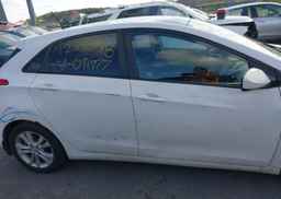 2013 HYUNDAI ELANTRA GT GLS