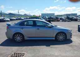 2013 MITSUBISHI lancer se