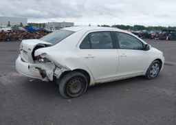2011 TOYOTA YARIS