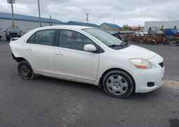 2011 TOYOTA YARIS
