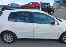 2009 VOLKSWAGEN RABBIT 5-DOOR COMFORTLINE