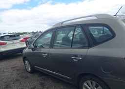 2012 KIA RONDO EX-V6