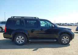 2009 NISSAN PATHFINDER SE