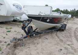 2002 EZ LOADER BOAT TRAILER & STARCRAFT BOAT