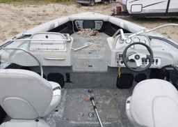 2002 EZ LOADER BOAT TRAILER & STARCRAFT BOAT