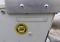 2002 EZ LOADER BOAT TRAILER & STARCRAFT BOAT