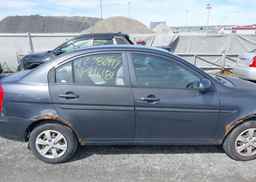 2010 HYUNDAI ACCENT GL