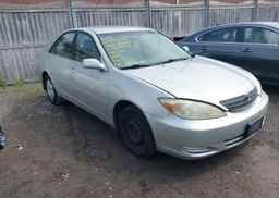2002 TOYOTA CAMRY LE