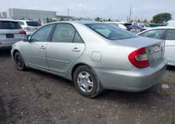 2002 TOYOTA CAMRY LE