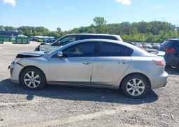 2011 MAZDA 3 I