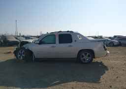 2013 CHEVROLET AVALANCHE LTZ