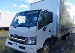 2019 HINO 195