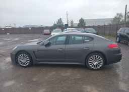2014 PORSCHE PANAMERA