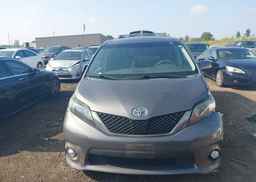 2011 TOYOTA SIENNA SE 8 PASSENGER
