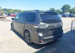 2011 TOYOTA SIENNA SE 8 PASSENGER