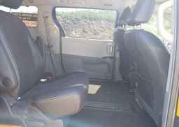 2011 TOYOTA SIENNA SE 8 PASSENGER