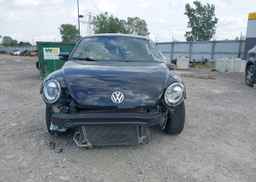 2017 VOLKSWAGEN BEETLE SE