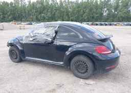 2017 VOLKSWAGEN BEETLE SE