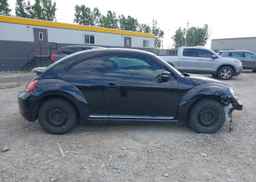 2017 VOLKSWAGEN BEETLE SE