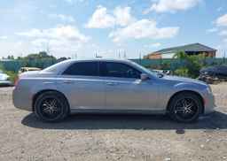 2015 CHRYSLER 300C