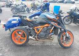 2023 KTM 1290 SUPER DUKE R