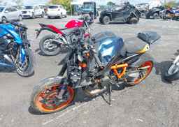 2023 KTM 1290 SUPER DUKE R