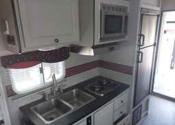 2010 TRAILER trailer.
