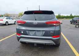 2017 HYUNDAI TUCSON SE