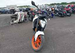 2021 KTM 200 DUKE